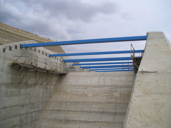 Estructuras metálicas especiales.Embalse Valdepatao, Candasnos, Huesca